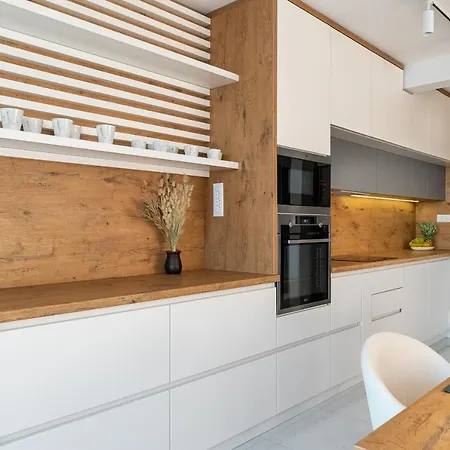 Captain Apartment *