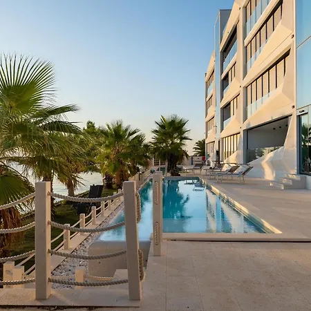 Captain Apartment *