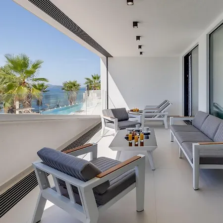 Captain Apartment *