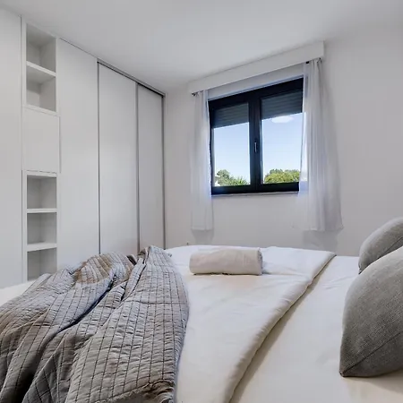 Captain Apartment