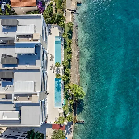 Captain Apartment