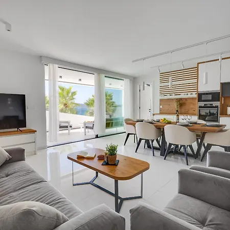 Captain Apartment