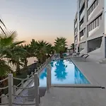 Captain * بيبينيا