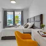 شقة Captain